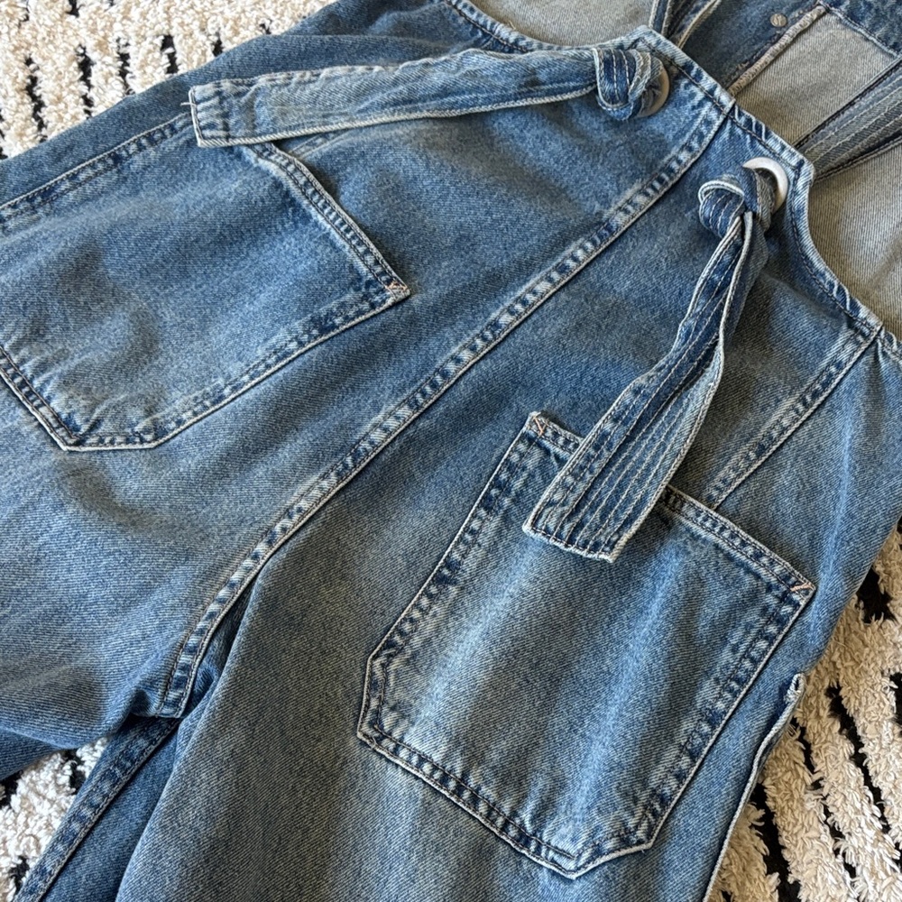 We The Free Blue Denim Women’s Overalls - Picture 9 of 9